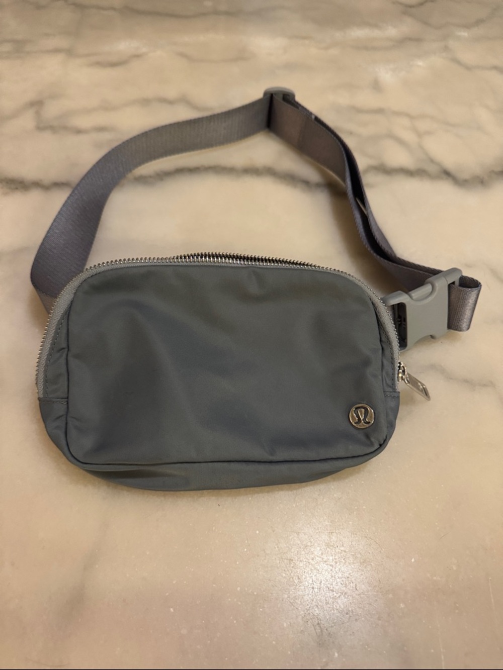 Lululemon Everywhere Belt Bag - Gray
